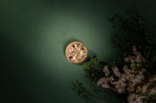 Alfinete Lemon em latão com banho de ouro 24k e zircónias – JF Jóias